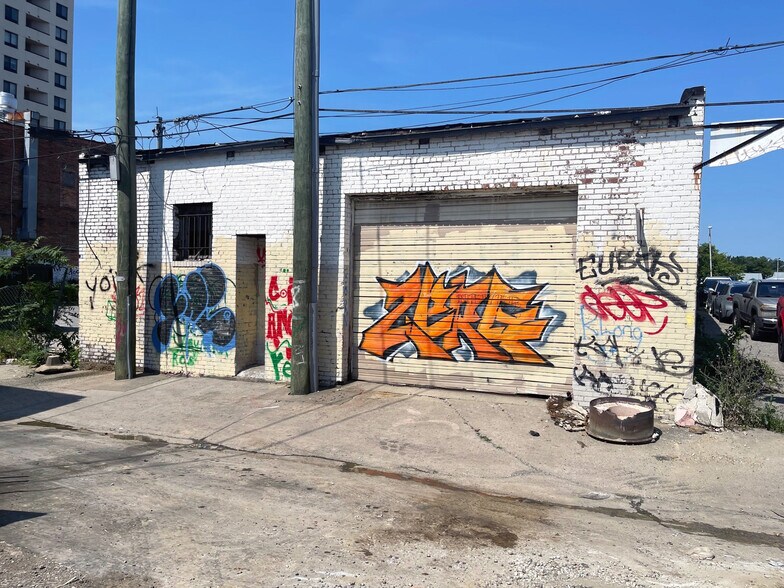 More Photos Of 2011-2017 Maryland Ave, Baltimore Freestanding For Sale