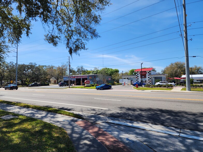 Primary Photo Of 1695 S Volusia Ave, Orange City Auto Repair For Sale