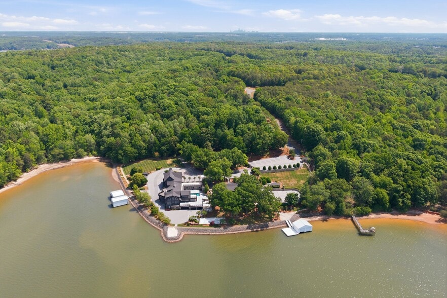 More Photos Of 9715 Nine Eagles Ln, Charlotte Specialty For Sale