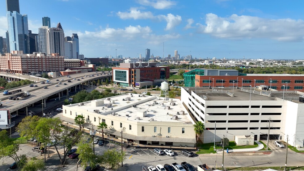 Primary Photo Of 1113 Vine St, Houston Loft Creative Space For Sale