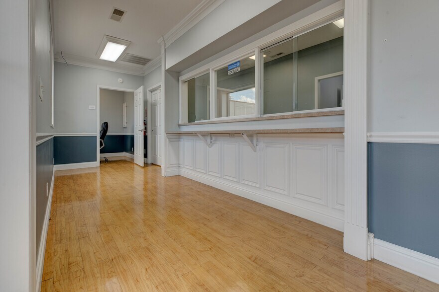 More Photos Of 270 Evans Ave, Mount Sterling Medical For Lease