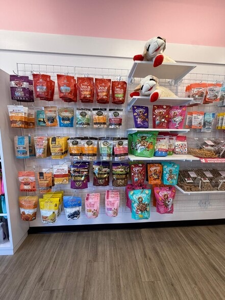 More Photos Of 8474 Bannerman Blvd, Tallahassee General Retail For Lease