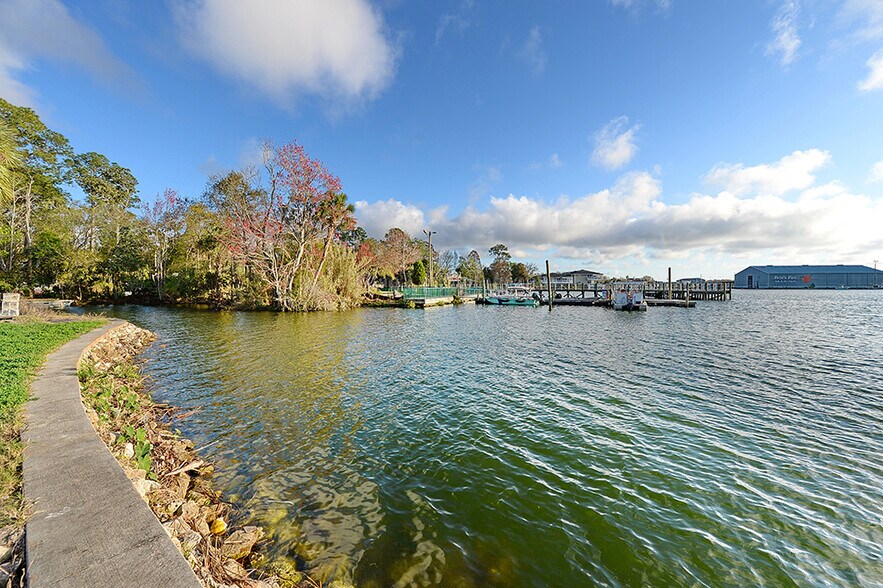 More Photos Of 1154 NE 1st St, Crystal River Apartments For Sale