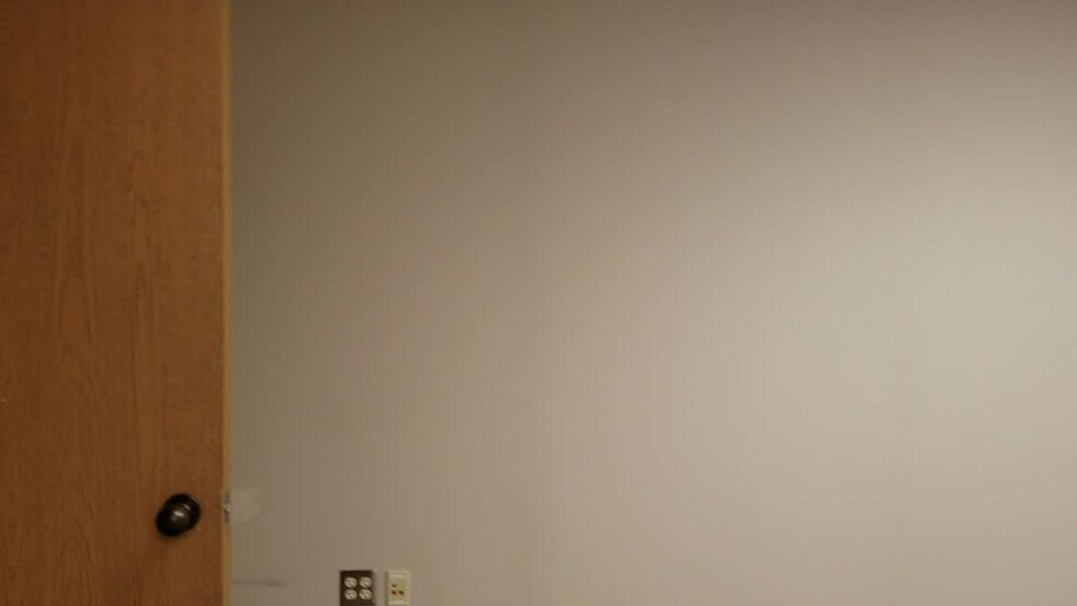 More Photos Of 28124 Orchard Lake Rd, Farmington Hills Medical For Lease