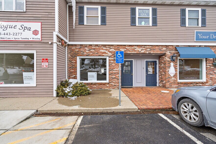 More Photos Of 730 Boston Post Rd, Sudbury Unknown For Lease