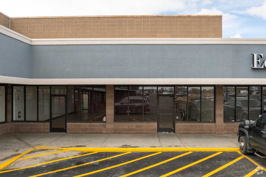 More Photos Of 1350 W Main St, Sterling Unknown For Lease