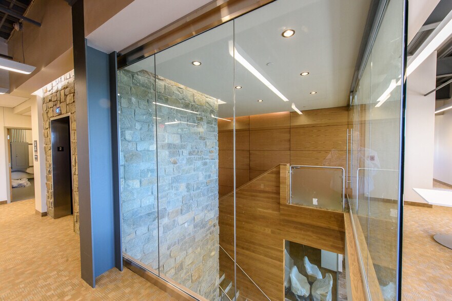 More Photos Of 409 Stenton Ave, Flourtown Office For Sale