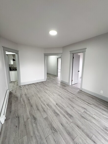 More Photos Of 303 Stone St, Joliet Multifamily For Sale