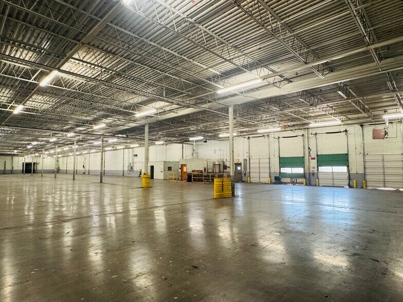 More Photos Of 28966 Highway 76 E, Clinton Manufacturing For Lease