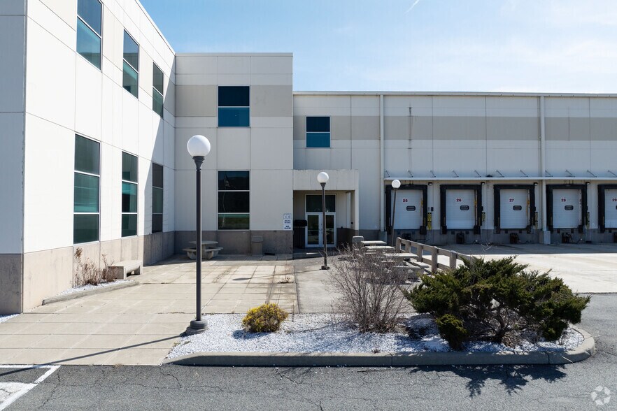 More Photos Of 1 Van Bergen Ln, West Coxsackie Refrigeration Cold Storage For Lease