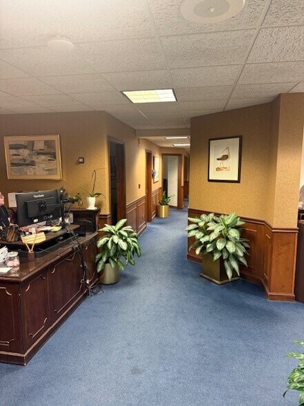 More Photos Of 1615 Forum Pl, West Palm Beach Office For Lease