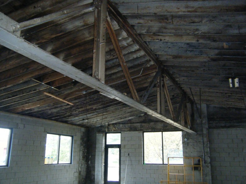 More Photos Of 8080 Grand St, Dexter Auto Repair For Sale