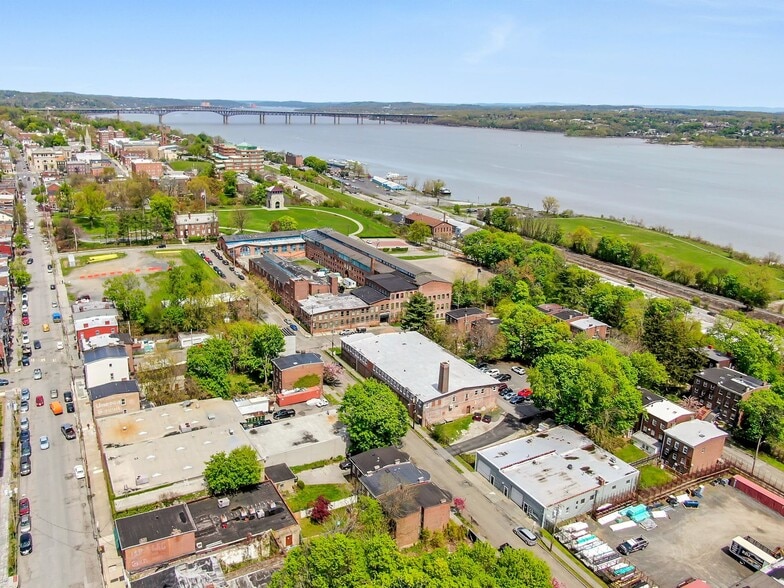 More Photos Of 24 Johnes St, Newburgh Light Manufacturing For Lease