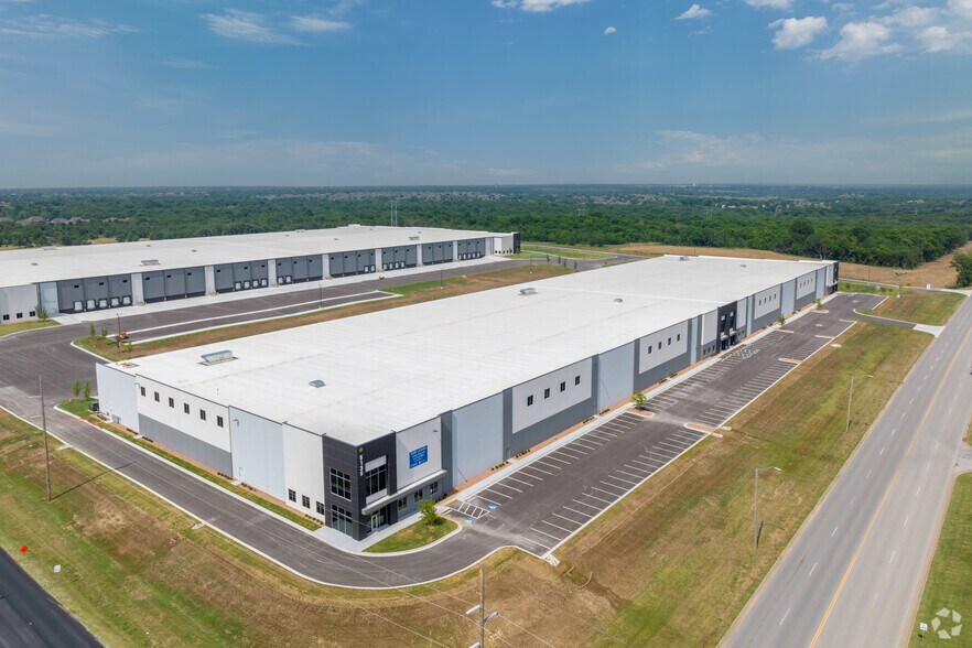 More Photos Of E 76th St N & Whirlpool Dr, Tulsa Unknown For Lease