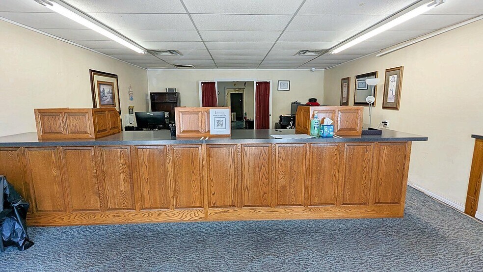 More Photos Of 215 E 6th St, Okmulgee Storefront Retail Office For Sale