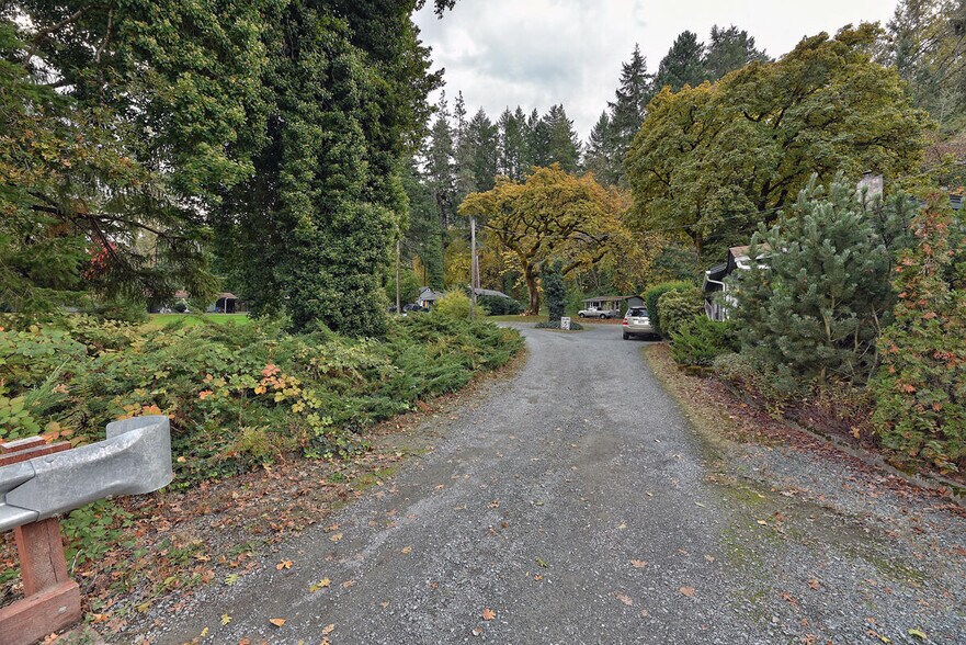 More Photos Of 3251 Rogue River Hwy, Grants Pass Apartments For Sale