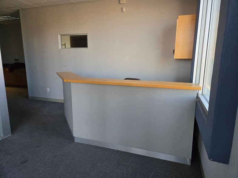 More Photos Of 28008 Harrison Pky, Valencia Warehouse For Lease