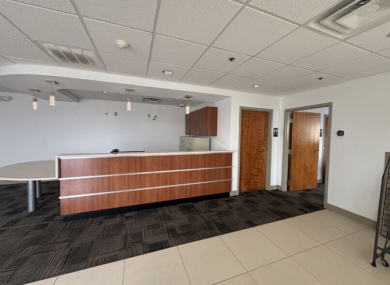 More Photos Of 9120 W Broad St, Richmond Self Storage For Lease