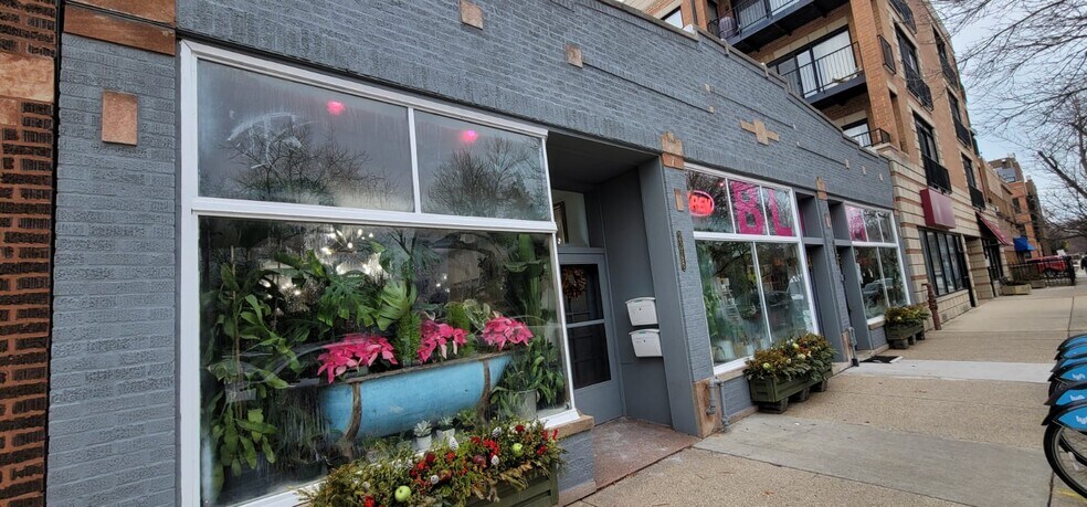 More Photos Of 2312 W Touhy Ave, Chicago General Retail For Sale