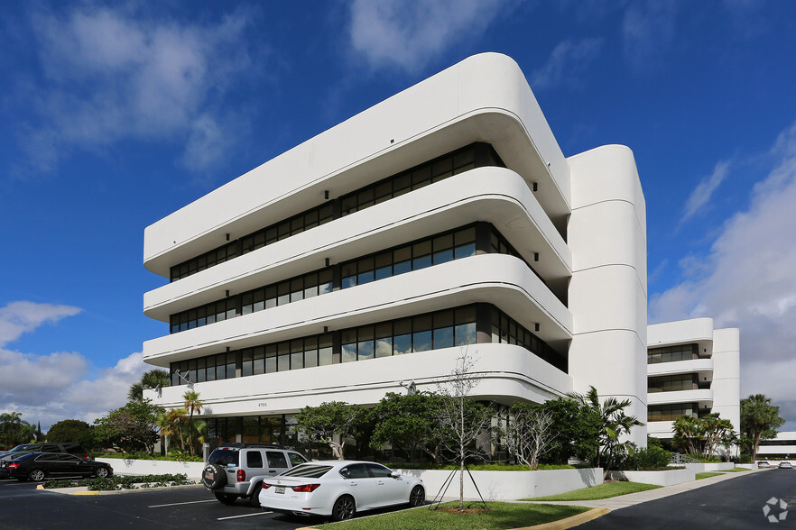 Primary Photo Of 4700 NW Boca Raton Blvd, Boca Raton Office For Sale