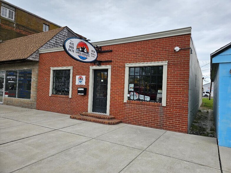 Primary Photo Of 938 W Main St, Crisfield Office For Sale