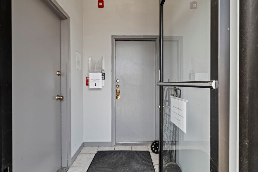 More Photos Of 2626 E Allegheny Ave, Philadelphia Office Residential For Sale