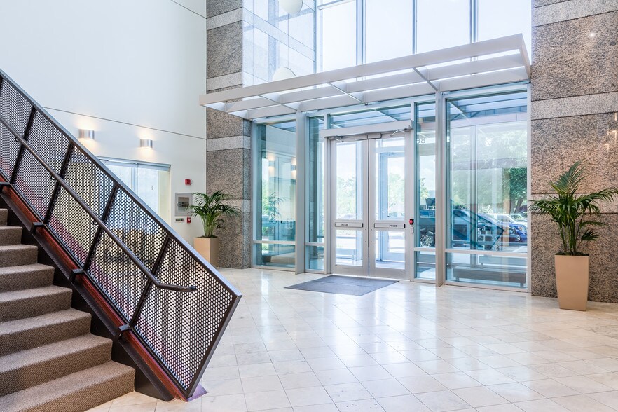 More Photos Of 8650 Freeport Pky, Irving Office For Lease