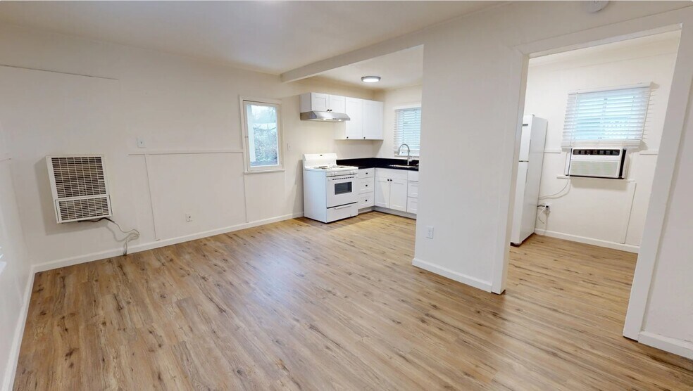 More Photos Of 2715 Twin View Blvd, Shasta Lake Multifamily For Sale