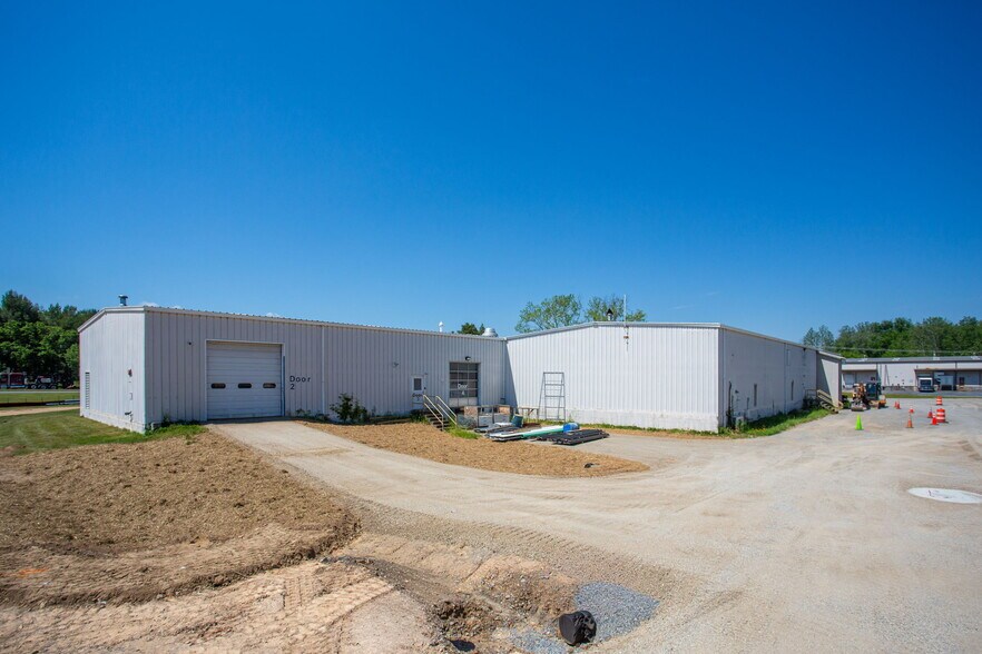 More Photos Of 1401 Hopeman Pkwy, Waynesboro Industrial For Lease