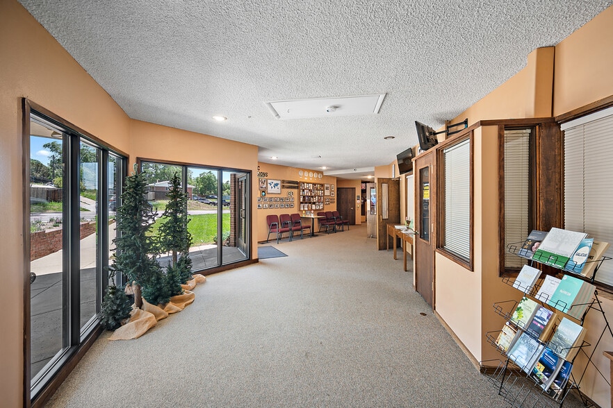 More Photos Of 820 N 30th St, Colorado Springs Religious Facility For Sale