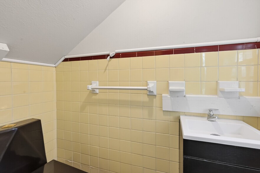 More Photos Of 3410 Austin St, Houston Office Residential For Lease