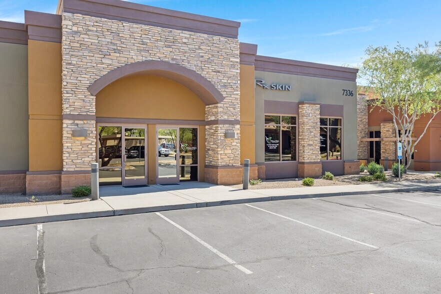 More Photos Of 7336 E Deer Valley Rd, Scottsdale Office For Sale