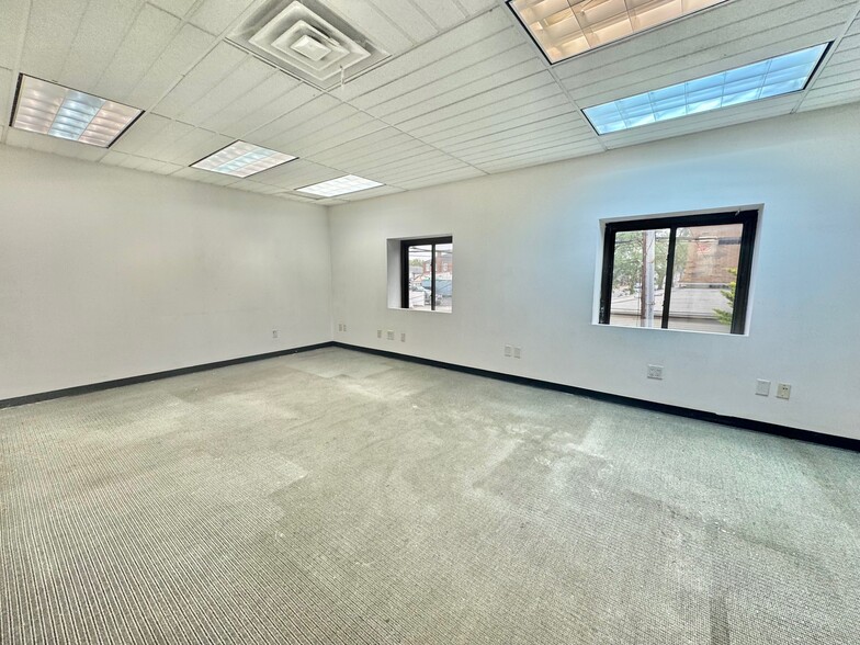 More Photos Of 130 Sheridan Blvd, Inwood Warehouse For Sale