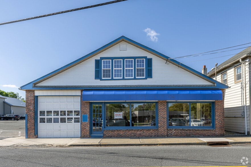 More Photos Of 135 W Ward St, Hightstown Freestanding For Sale