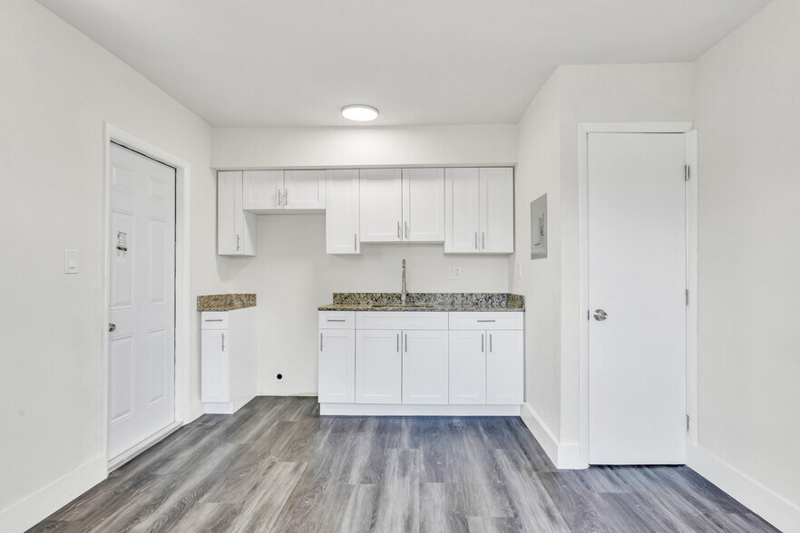 More Photos Of 1430 NW 2nd Ave, Florida City Apartments For Sale