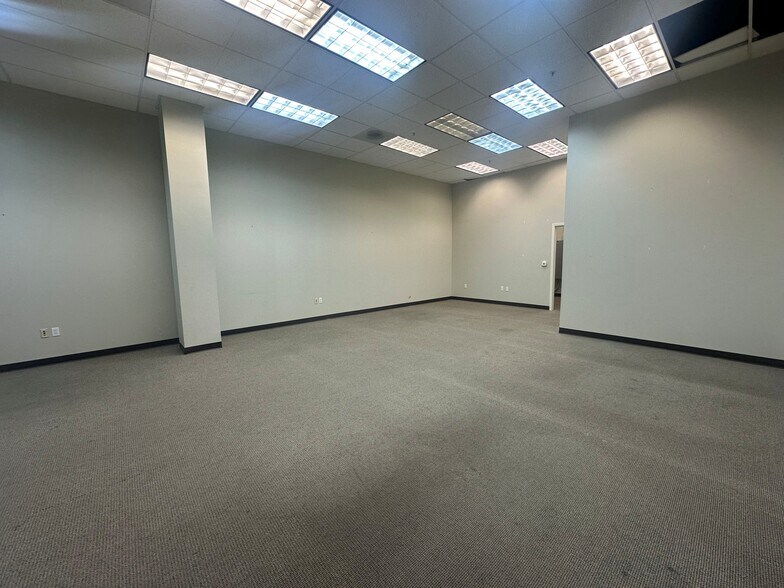 More Photos Of 501-525 E Hamilton Ave, Campbell Unknown For Lease