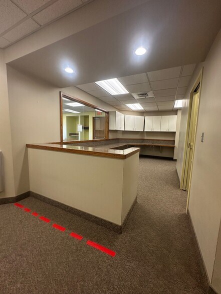 More Photos Of 546 Cromwell Ave, Rocky Hill Medical For Sale