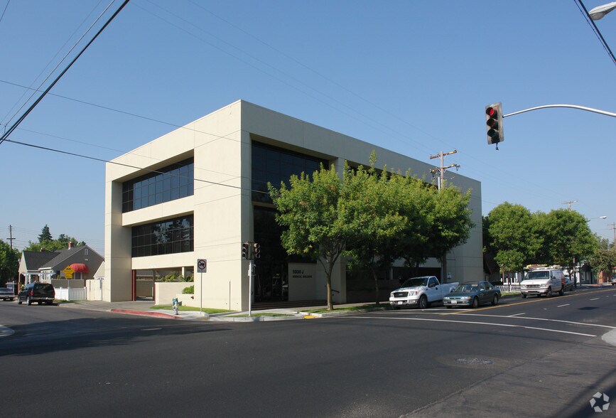 More Photos Of 5030 J St, Sacramento Medical For Lease