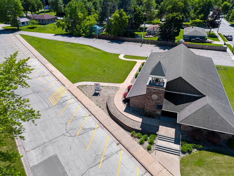 More Photos Of 301 S Chestnut Ave, Oconto Falls Religious Facility For Sale