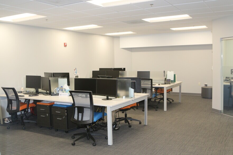 More Photos Of 1190 Winterson Rd, Linthicum Coworking Space
