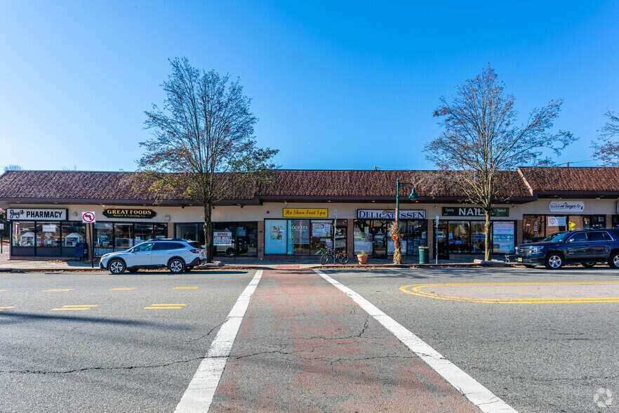 More Photos Of 223-239 Kinderkamack Rd, Oradell Service Station For Lease