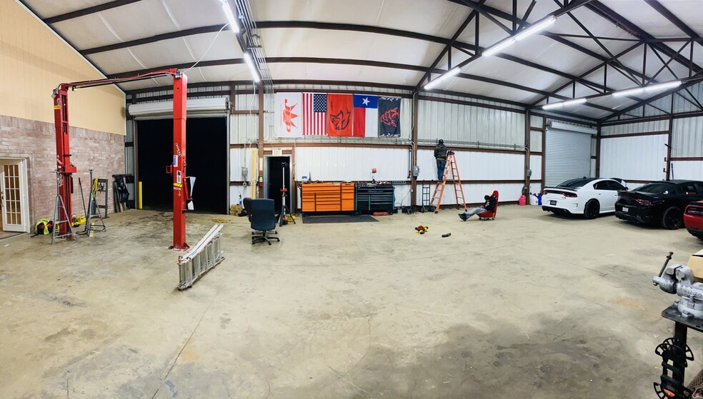 More Photos Of 15550 State Highway 160, Blue Ridge Light Manufacturing For Sale