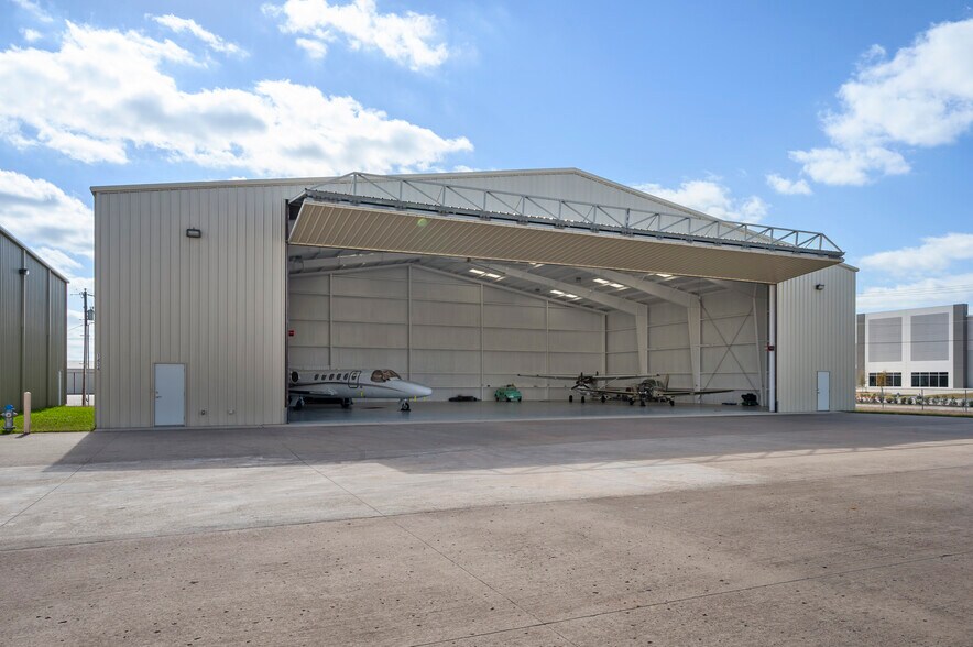 More Photos Of 1434 Airport Blvd, Mesquite Specialty For Sale