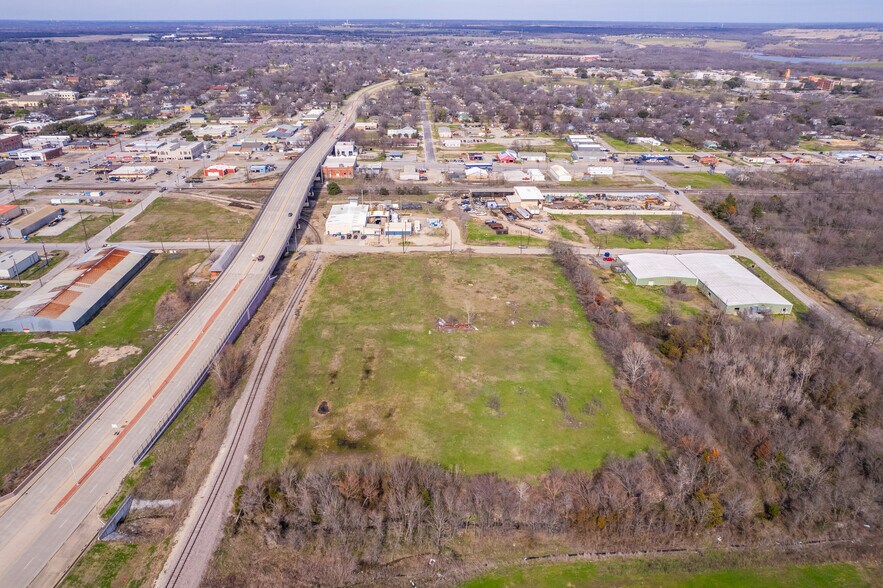 More Photos Of 500 E Grove St, Terrell Land For Sale