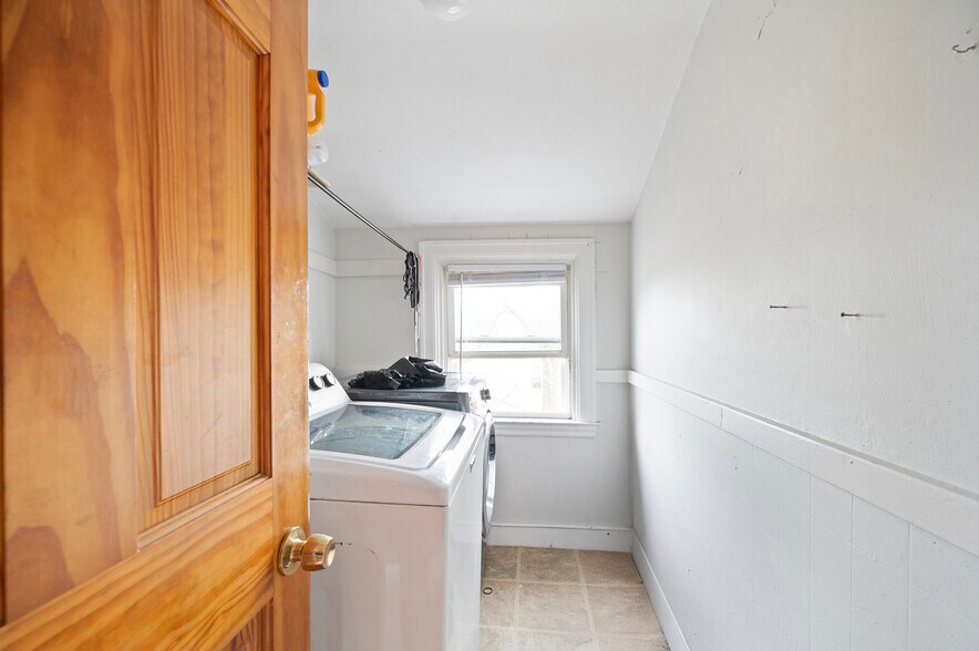 More Photos Of 186 Summit St, Pawtucket Apartments For Sale