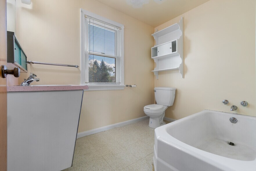 More Photos Of 1850 Whipple Ave NW, Canton Storefront Retail Residential For Sale