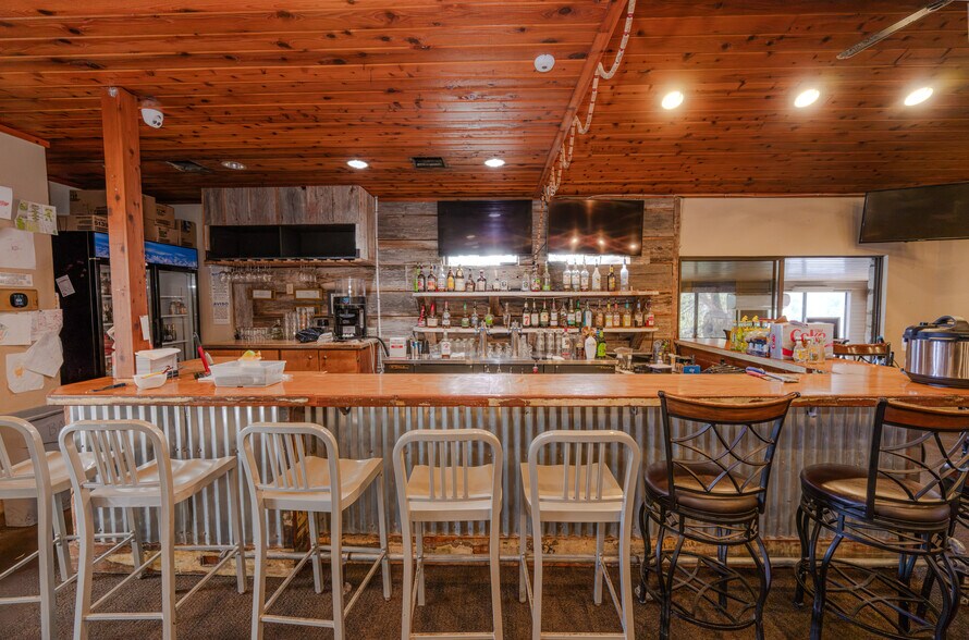 More Photos Of 1205 Main St, Bandera Restaurant For Lease