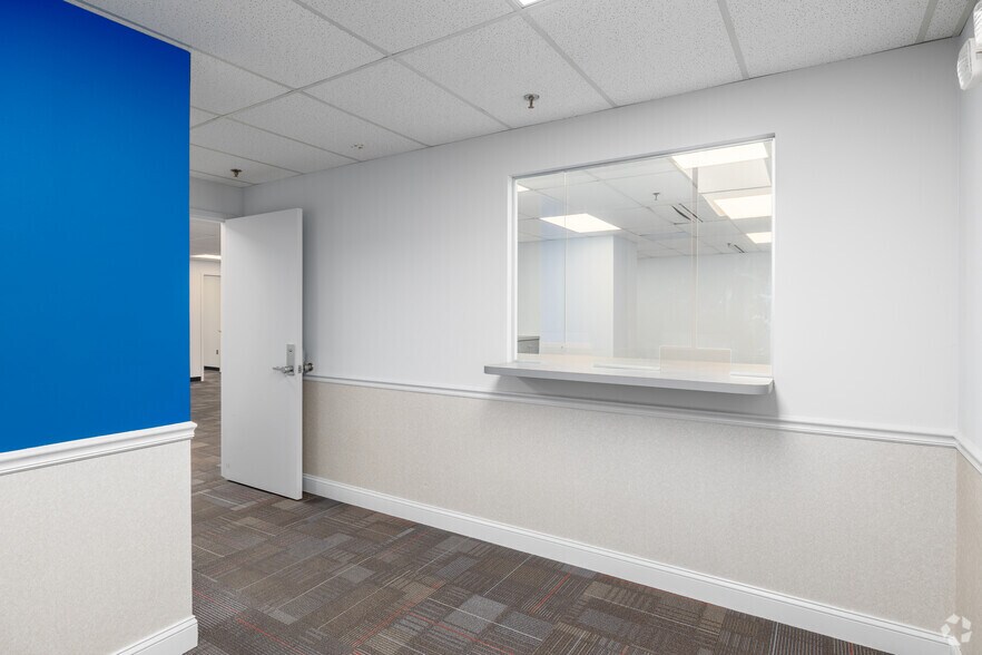 More Photos Of 5 Eves Dr, Marlton Office For Lease