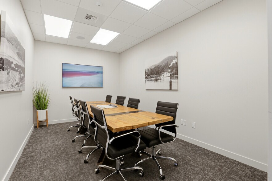 More Photos Of 9493 N Government Way, Hayden Office For Sale
