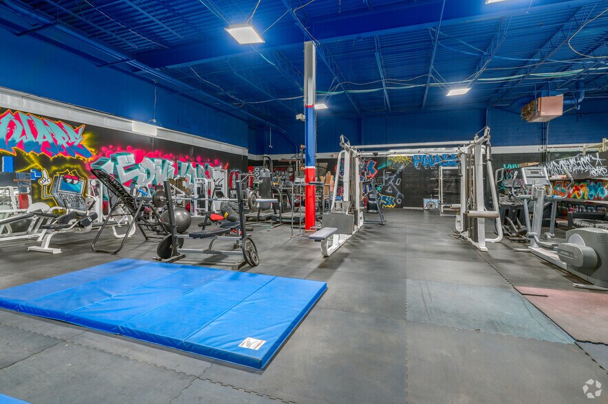 More Photos Of 4400 Renaissance Pky, Warrensville Heights Flex For Sale